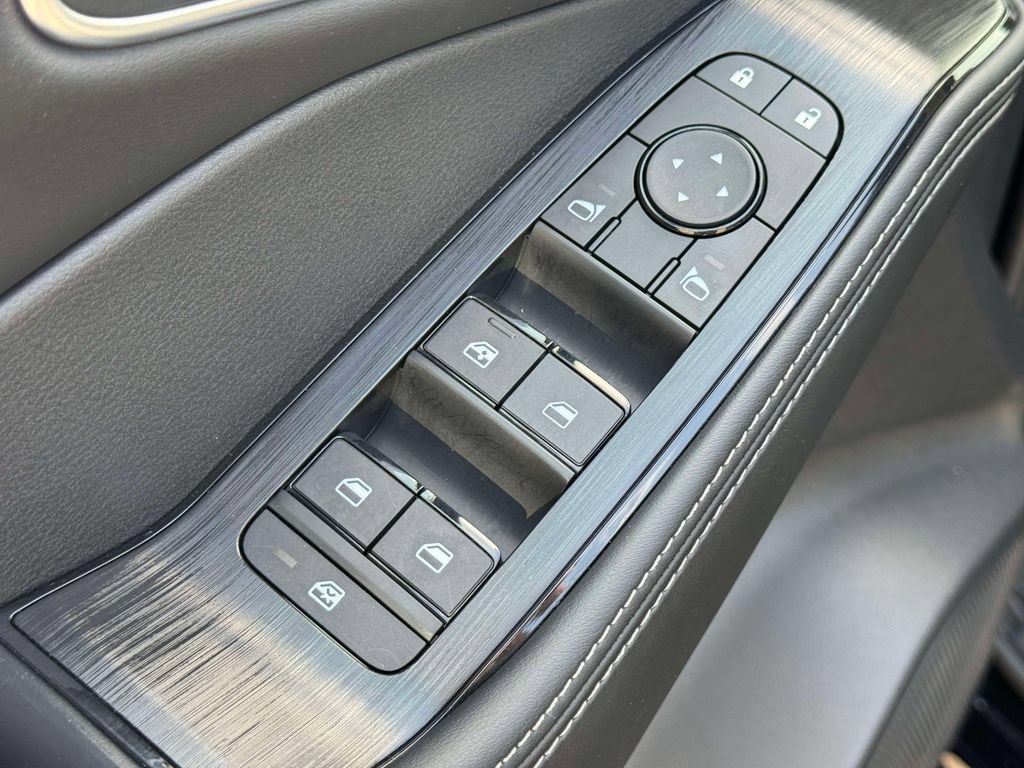 Certified 2026 Nissan Rogue Platinum AWD/4WD image 16