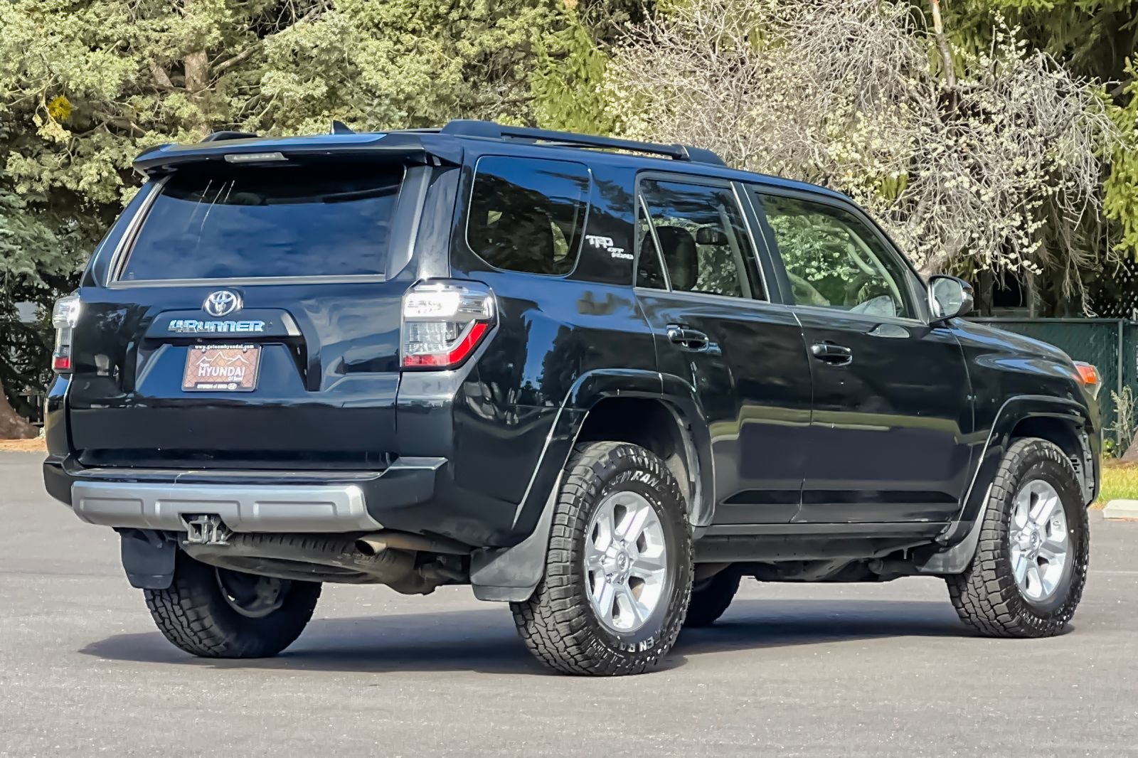 Used 2021 Toyota 4Runner TRD Off-Road Premium w/ Moonroof Package AWD/4WD image 4