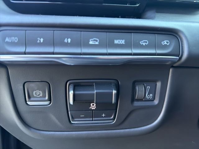 Used 2023 Cadillac Escalade Sport Platinum w/ LPO, ONYX Package image 28