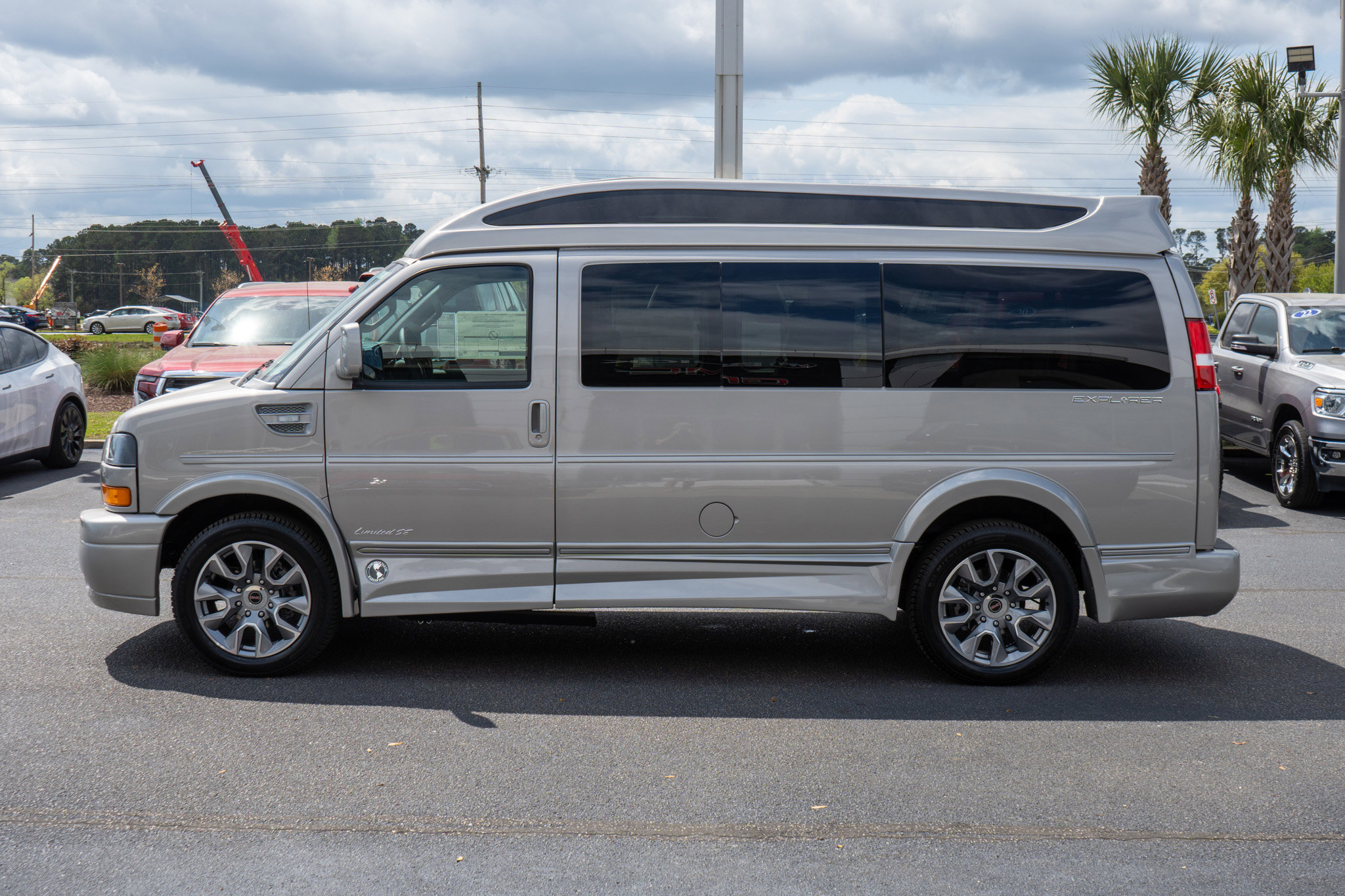 New 2026 GMC Savana 2500 w/ Driver Convenience Package image 6