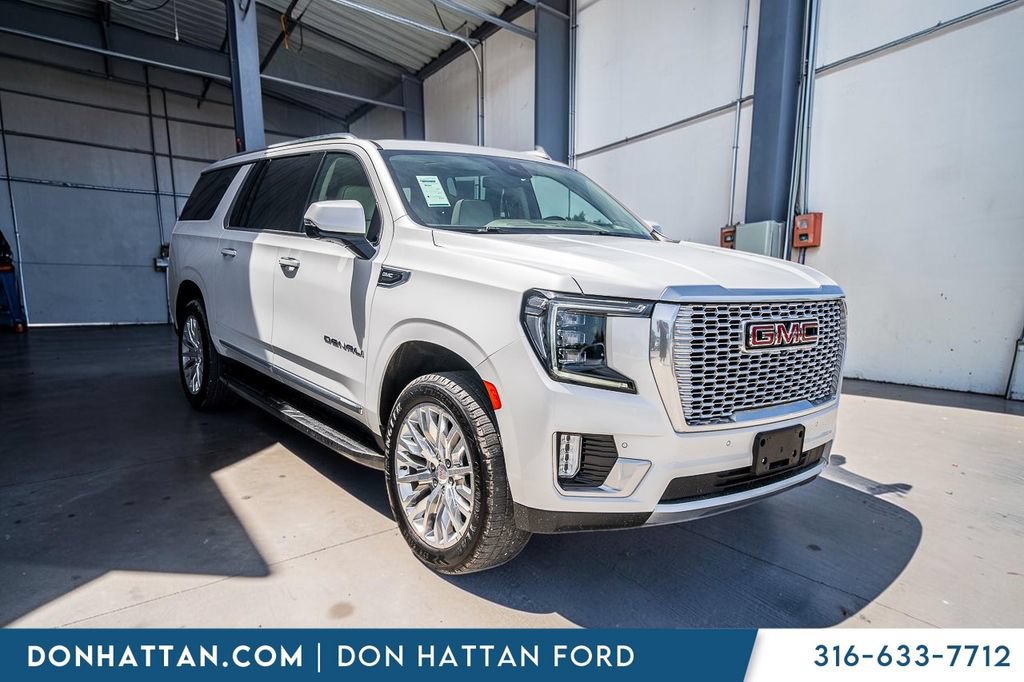 Used 2024 GMC Yukon XL Denali AWD/4WD image 39