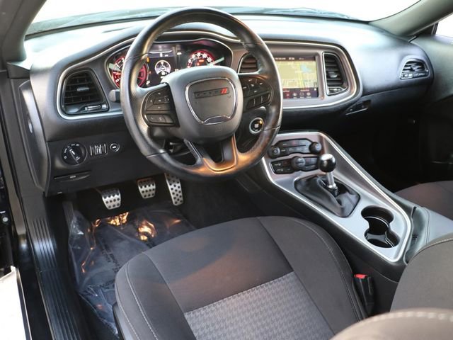 Used 2022 Dodge Challenger R/T w/ Blacktop Package image 20