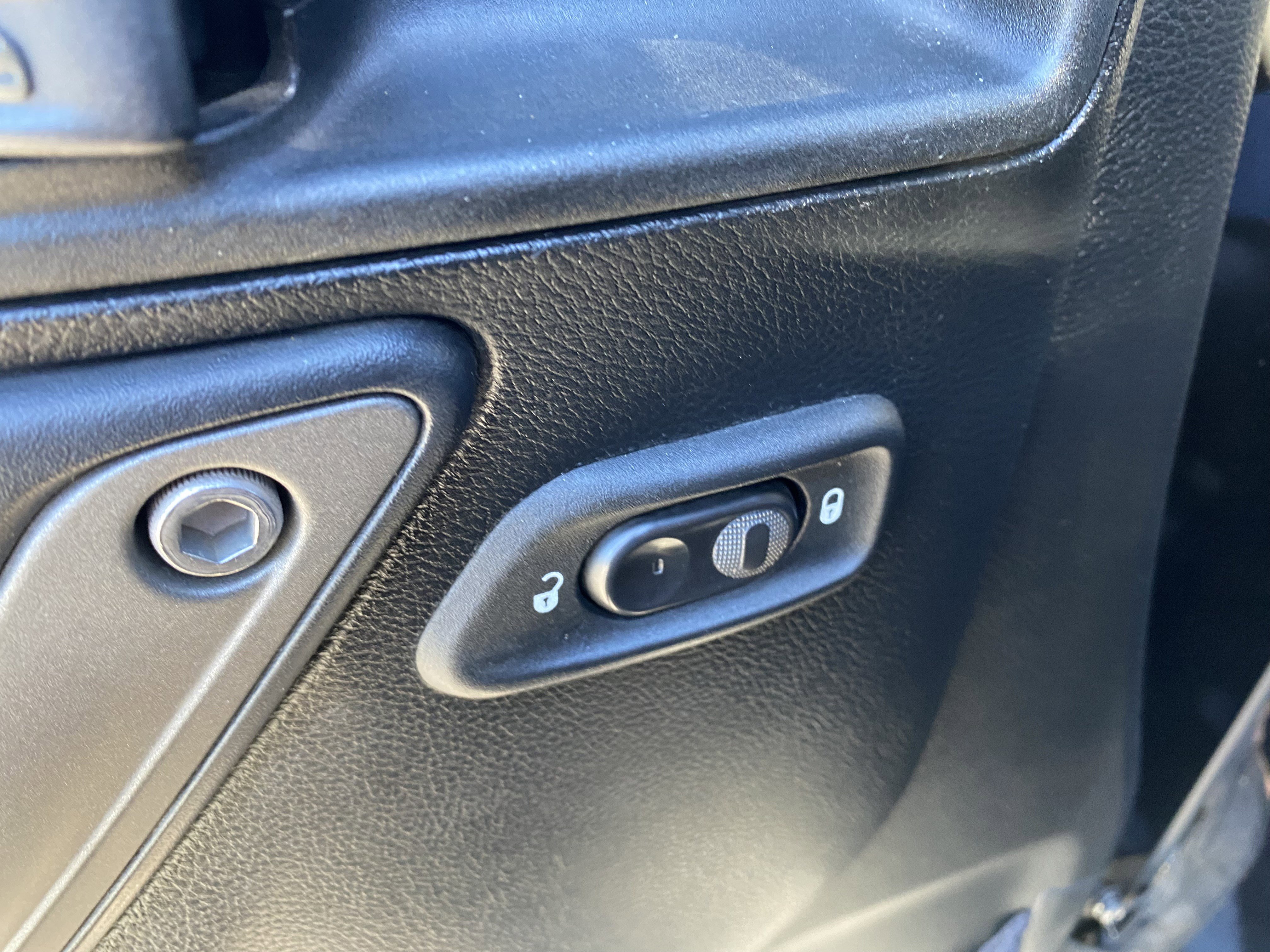 Used 2017 Jeep Wrangler Sport w/ Quick Order Package 24S image 17