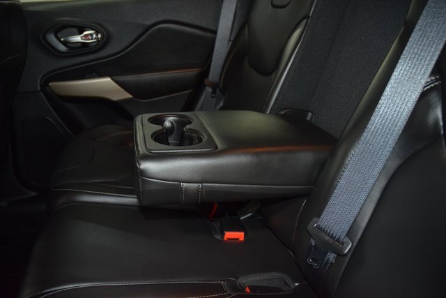 Used 2018 Jeep Cherokee Limited w/ Technology Group image 42