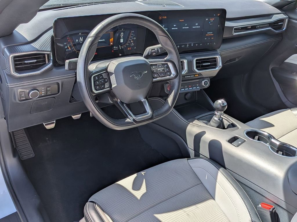 Used 2025 Ford Mustang GT Premium RWD image 10