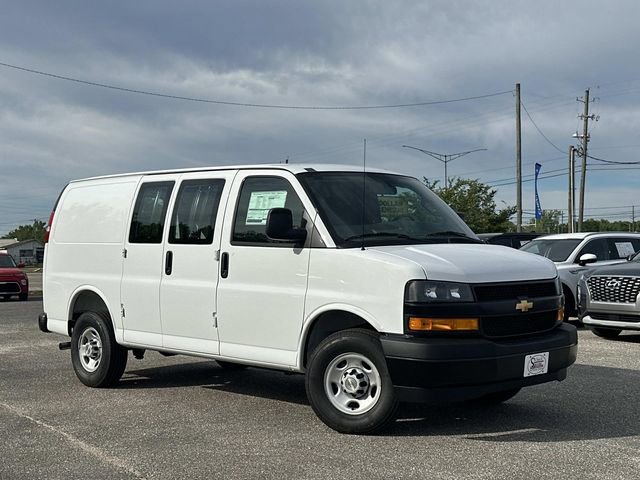 New 2026 Chevrolet Express 2500 w/ Driver Convenience Package RWD image 9
