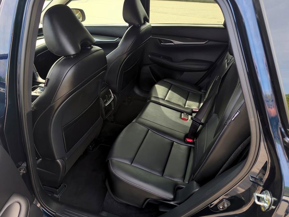 Used 2025 INFINITI QX50 Luxe image 9