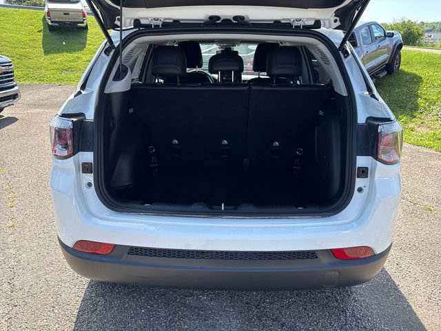 Used 2022 Jeep Compass Latitude w/ Sun and Sound Group AWD/4WD image 23