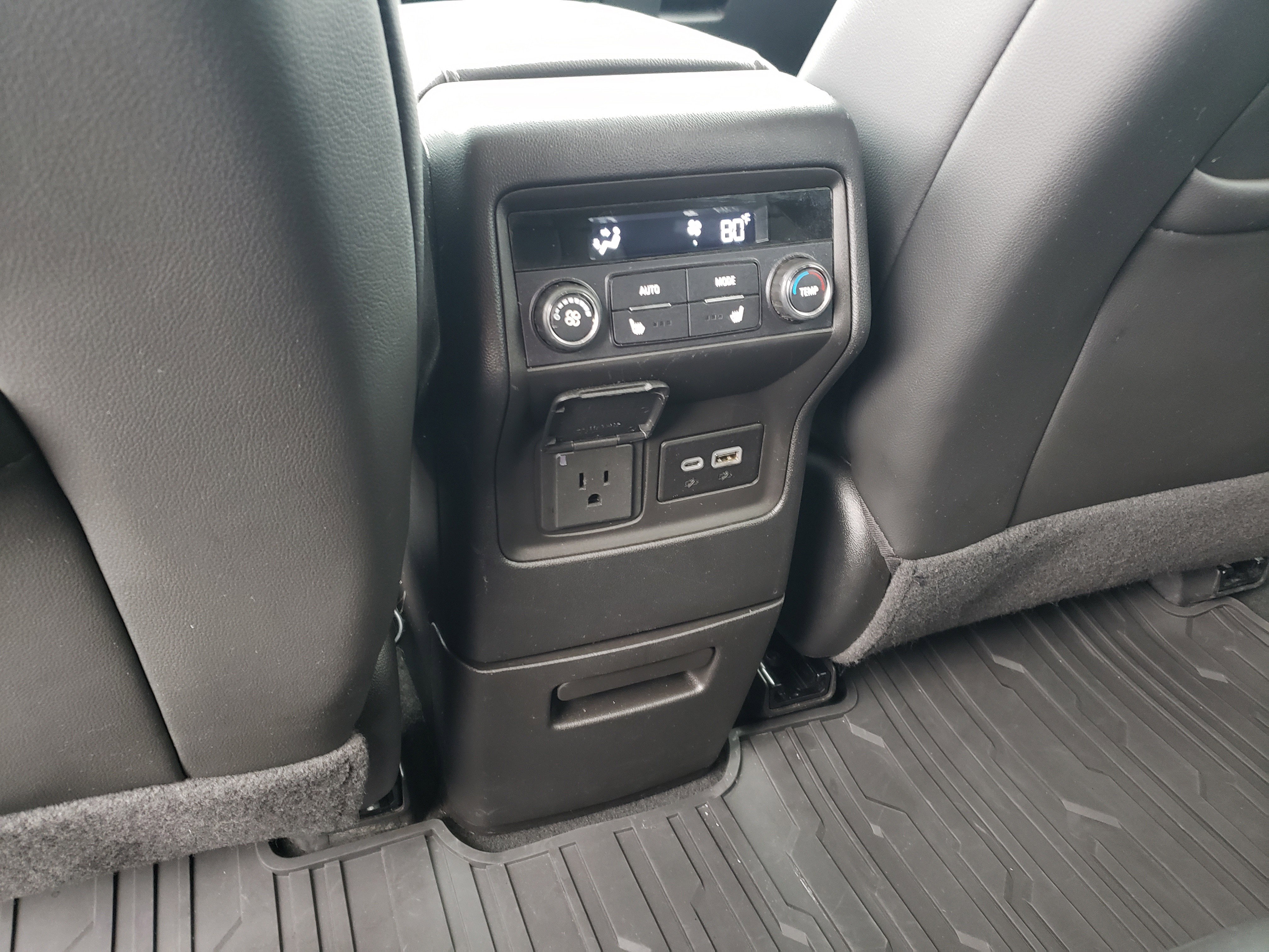 Used 2023 GMC Acadia Denali image 35