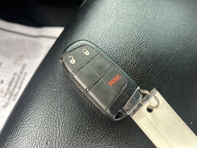Used 2022 Jeep Compass Latitude FWD image 46