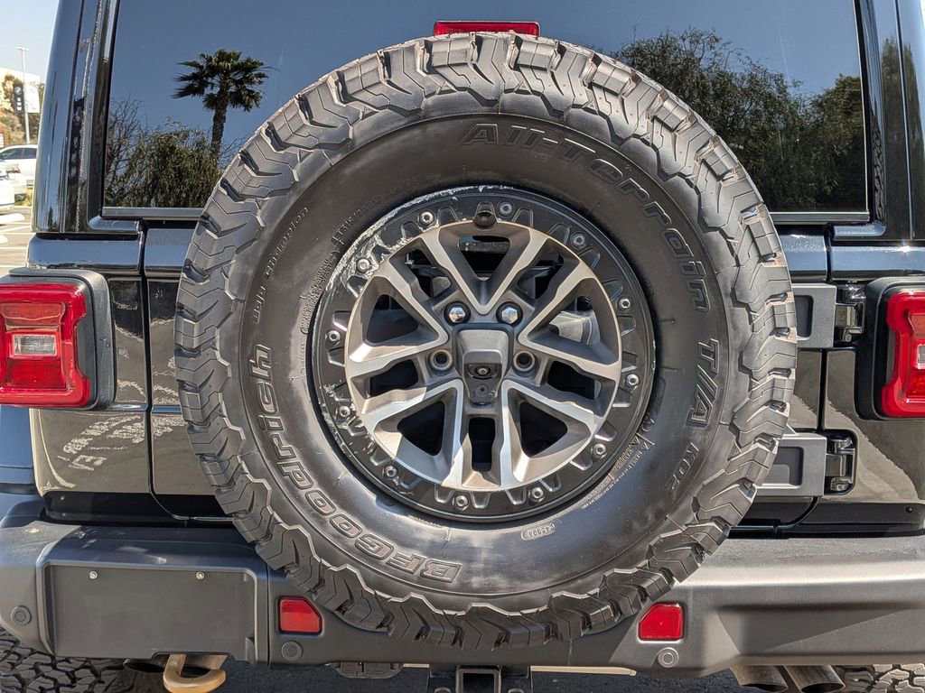 Used 2024 Jeep Wrangler Unlimited Rubicon 392 image 8