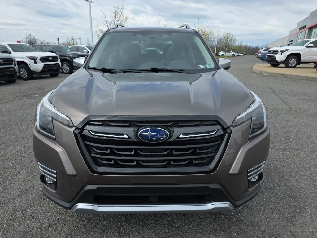 Used 2023 Subaru Forester Touring AWD/4WD image 2