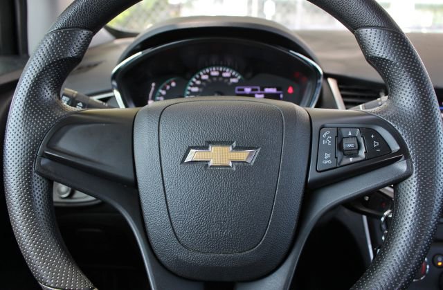 Used 2020 Chevrolet Trax LS image 21