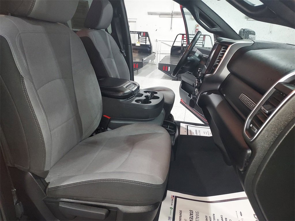 Used 2024 RAM 2500 Big Horn w/ Bed Utility Group image 29