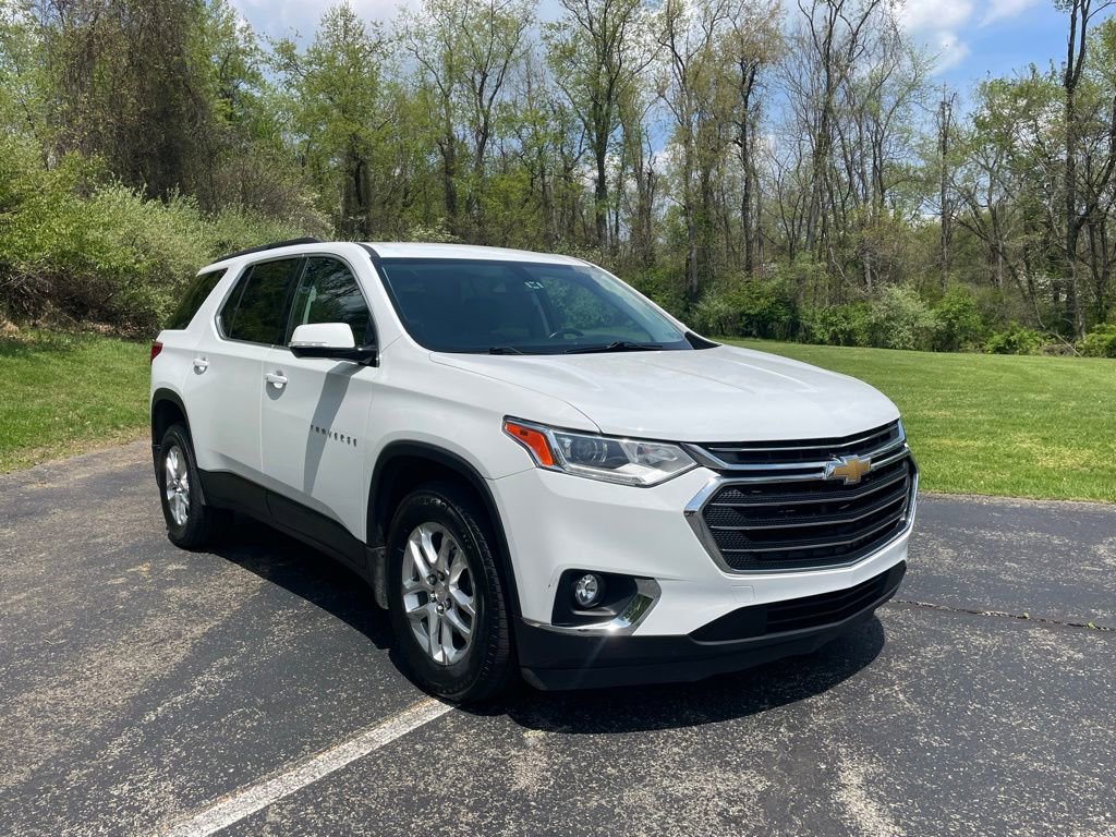 Used 2019 Chevrolet Traverse LT w/ LPO, Floor Liner Package AWD/4WD image 1