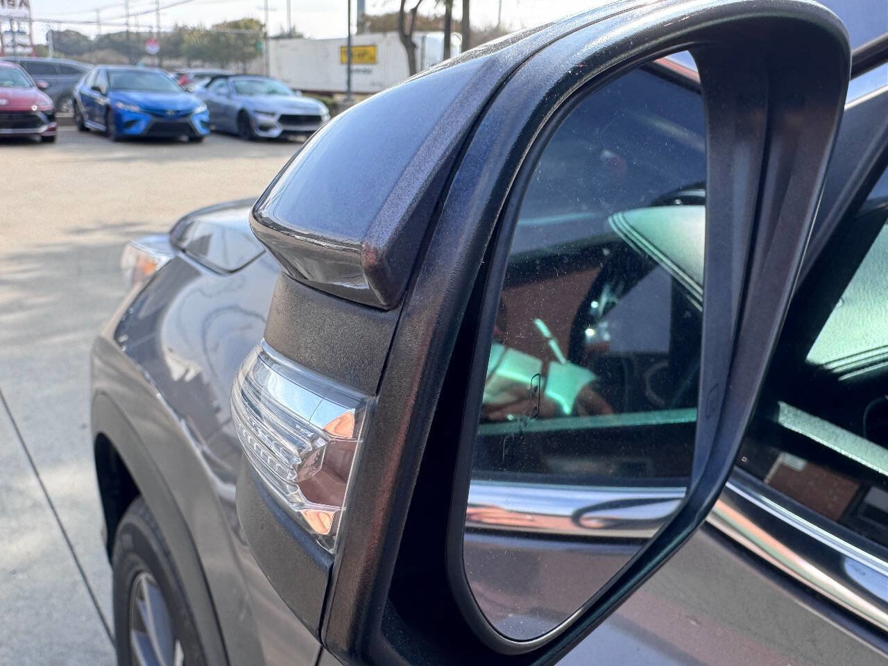 Used 2017 Toyota Highlander XLE image 18