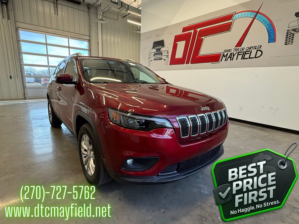 Used 2019 Jeep Cherokee Latitude w/ Cold Weather Group image 1