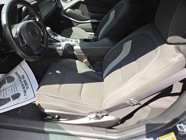 Used 2019 Chevrolet Camaro LT w/ Technology Package RWD image 15