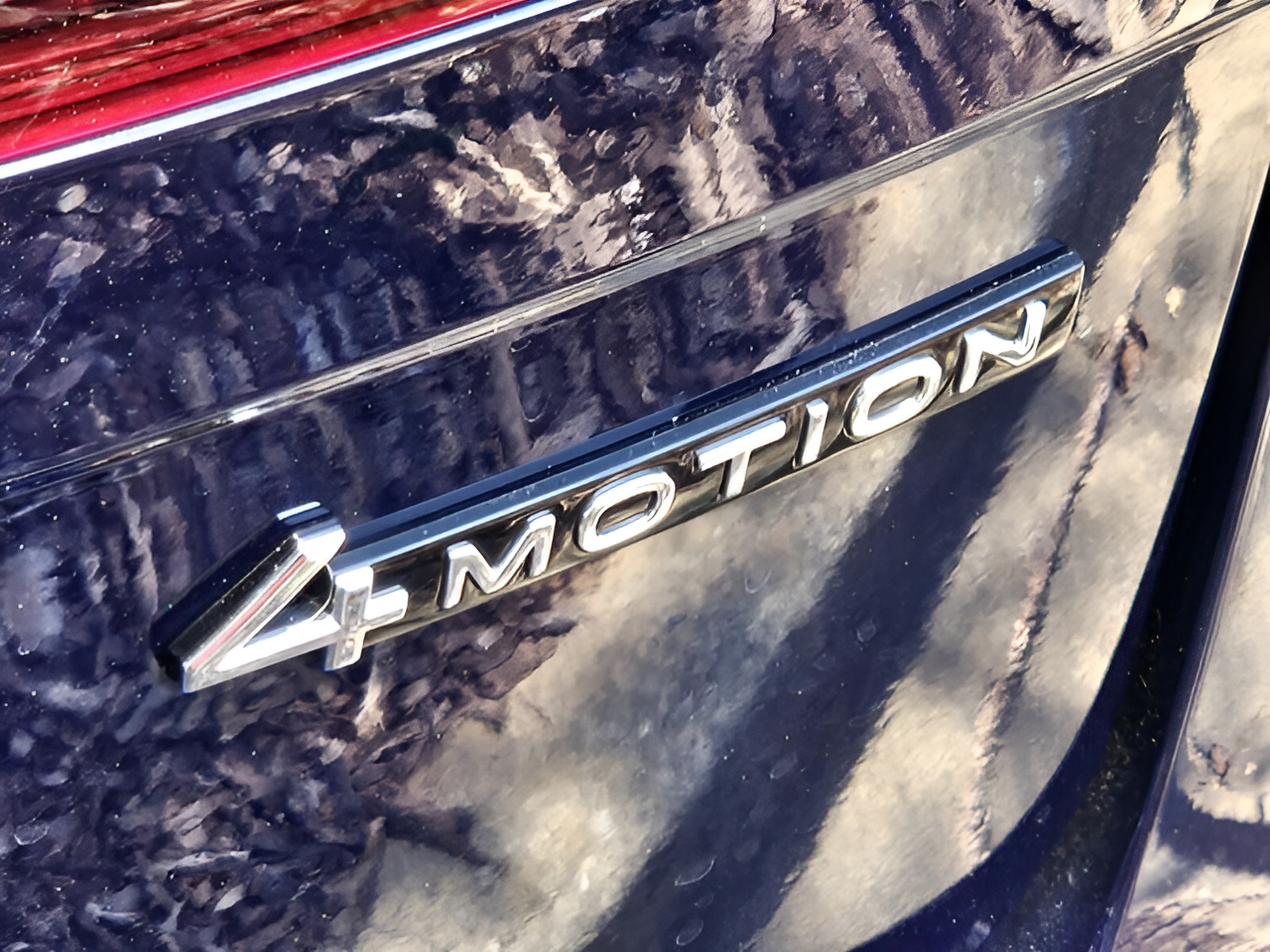 Used 2024 Volkswagen Tiguan SEL R-Line AWD/4WD image 10