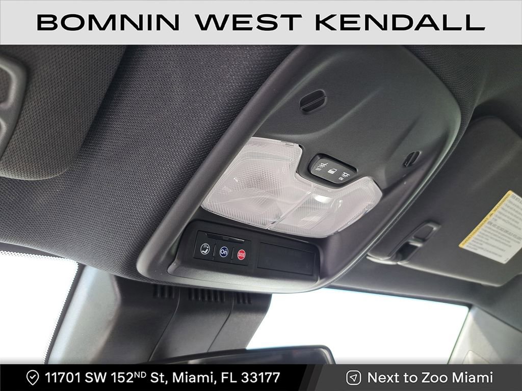 Used 2024 Chevrolet Colorado LT w/ LT Convenience Package image 31