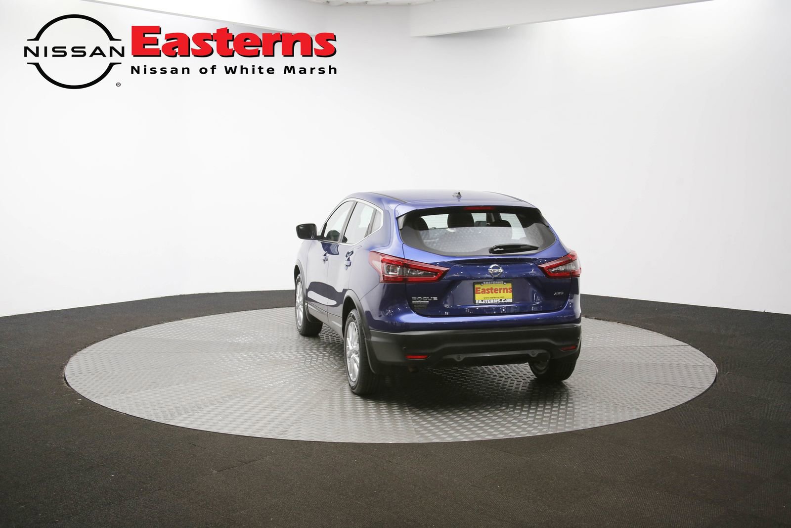 Used 2022 Nissan Rogue Sport S image 97