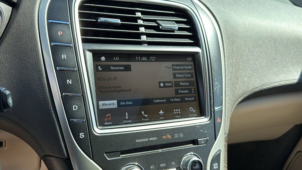 Used 2017 Lincoln MKX Reserve image 29