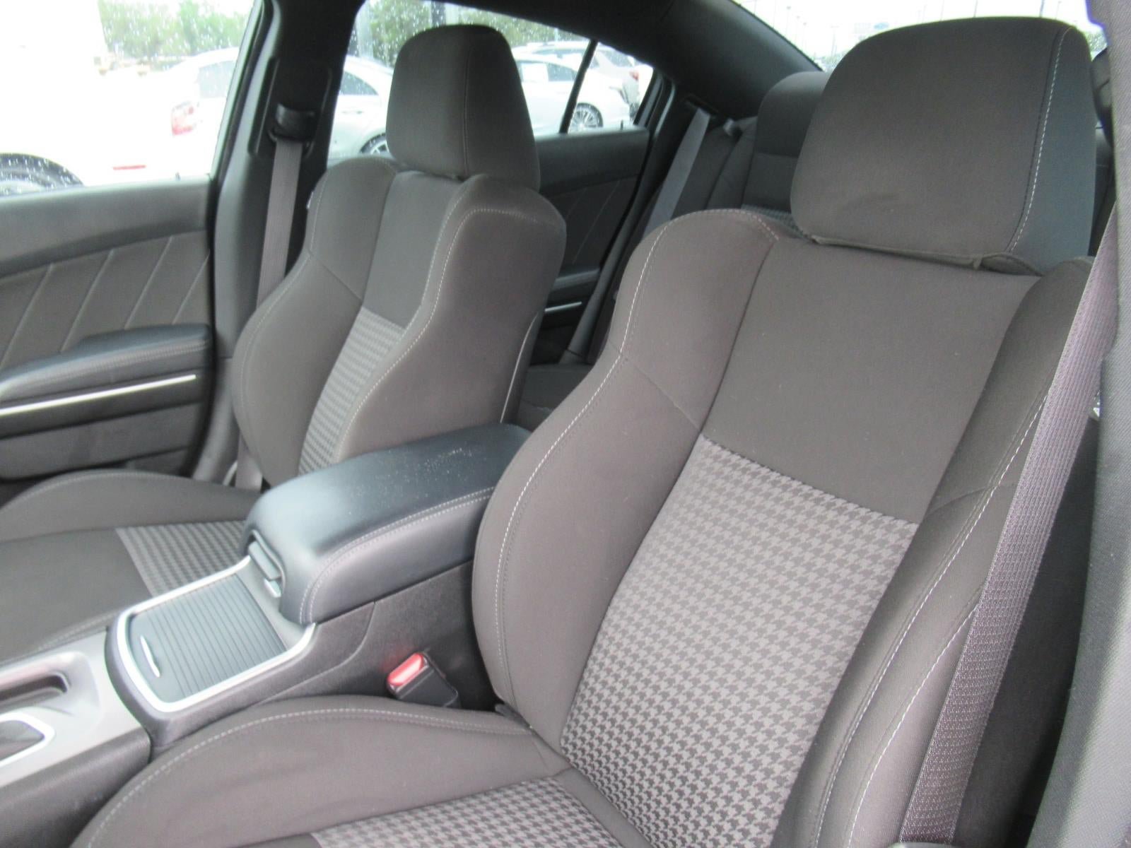 Used 2023 Dodge Charger R/T w/ Harman/Kardon Audio Group RWD image 17