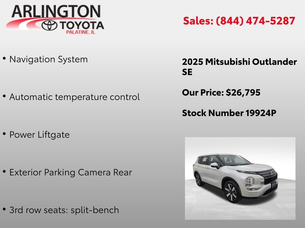 Used 2025 Mitsubishi Outlander SE image 3