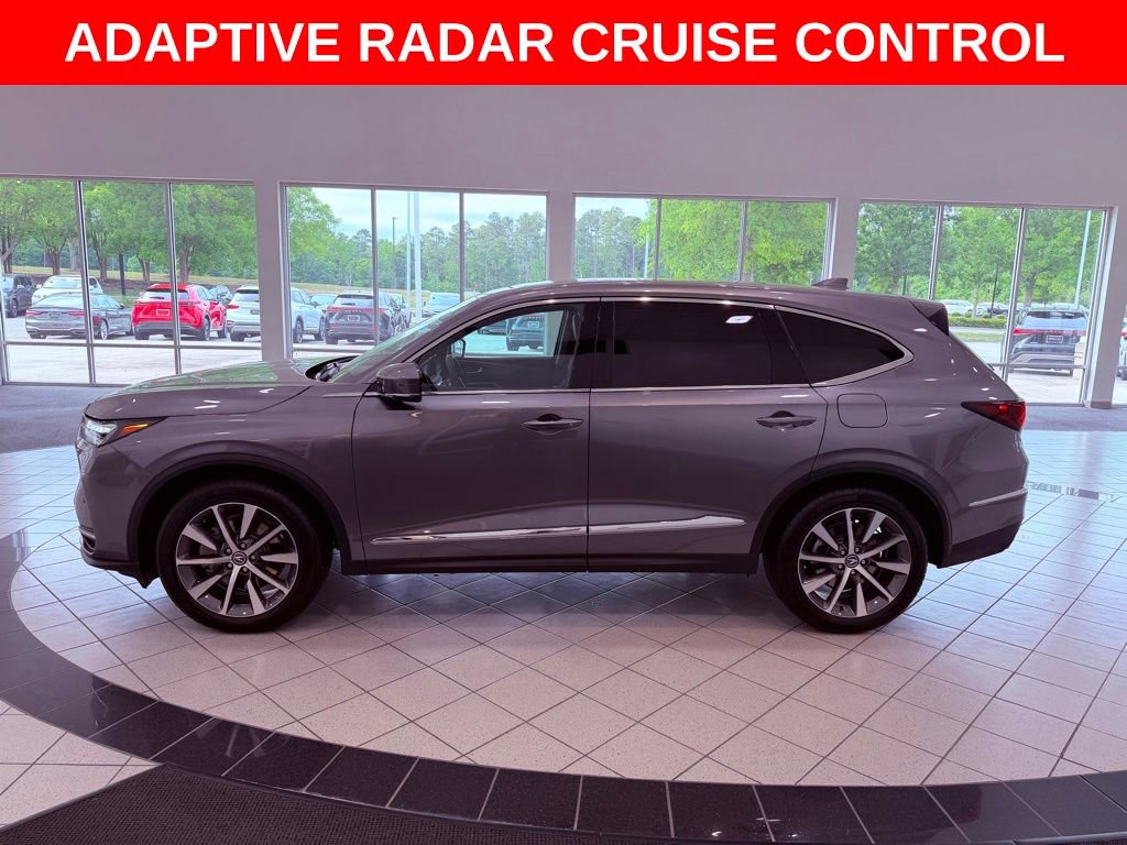 Used 2025 Acura MDX SH-AWD w/ Technology Package image 4