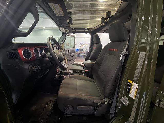 Used 2021 Jeep Wrangler Unlimited Rubicon w/ Cold Weather Group AWD/4WD image 11