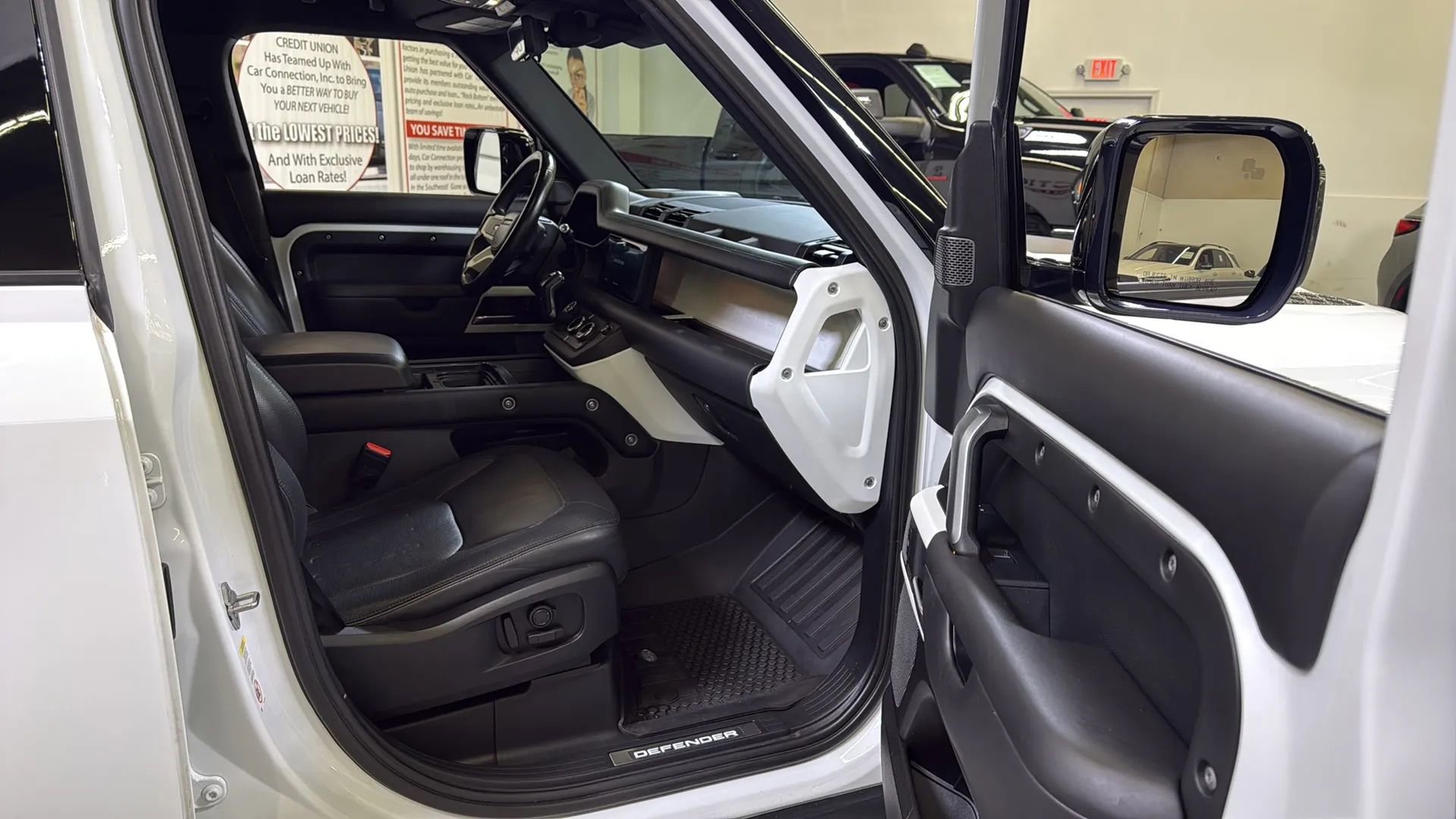 Used 2021 Land Rover Defender 110 X-Dynamic HSE AWD/4WD image 20