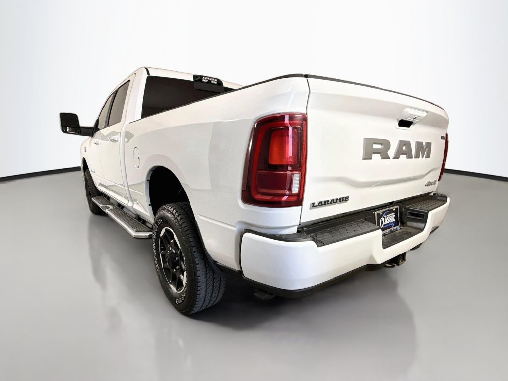 Used 2025 RAM 2500 Laramie AWD/4WD image 5