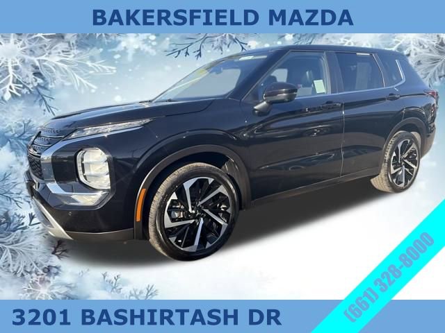 Used 2024 Mitsubishi Outlander SE image 1