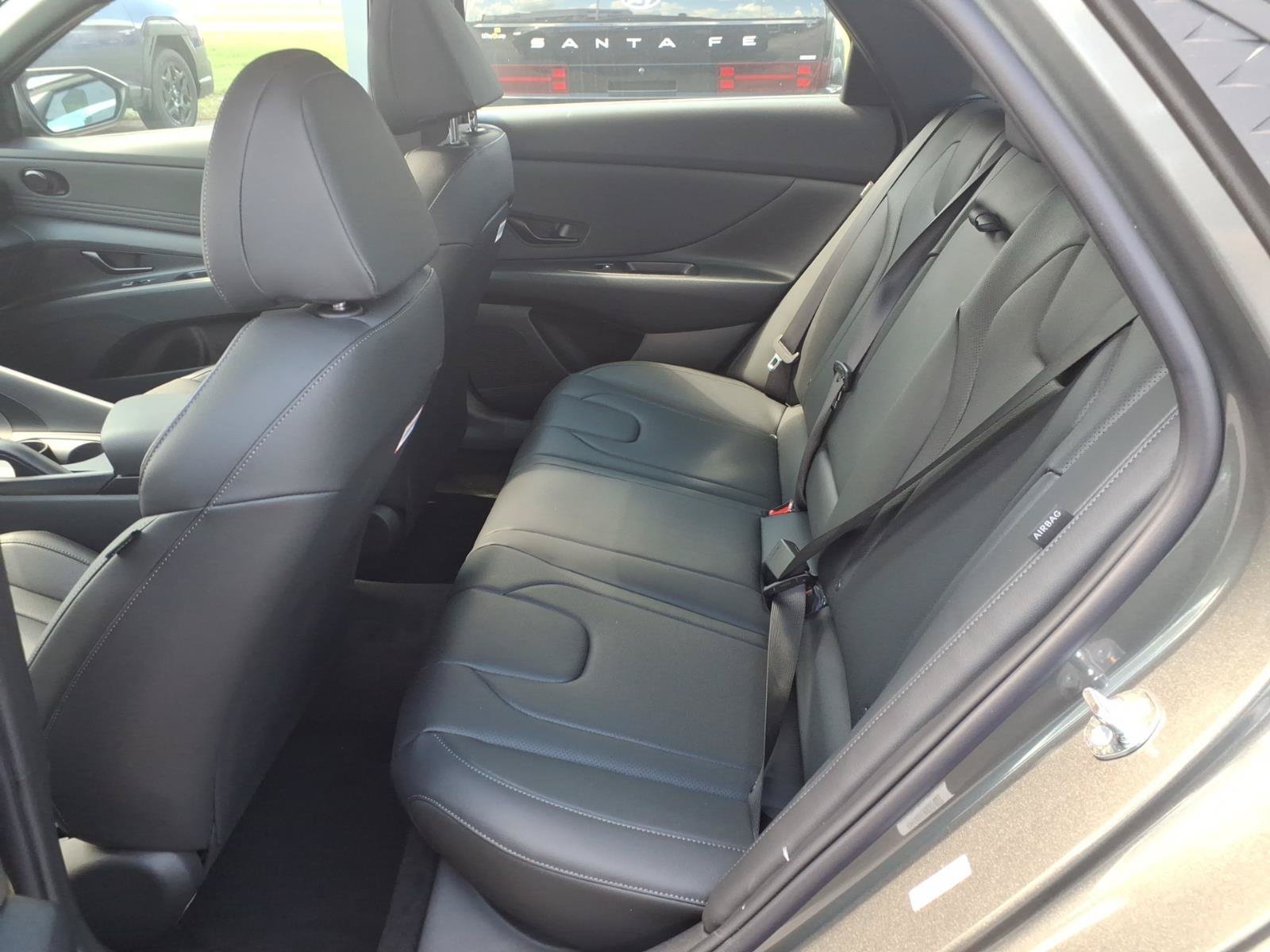 New 2026 Hyundai Elantra SEL Sport FWD image 7
