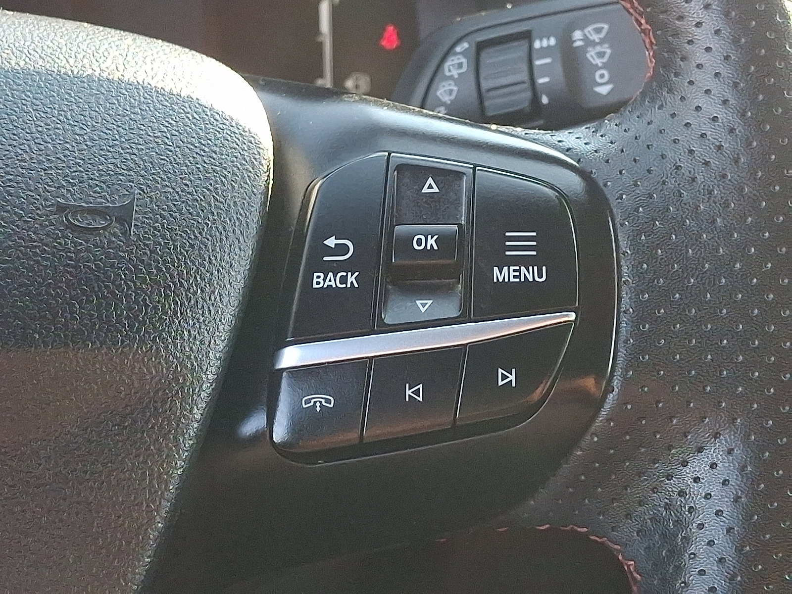 Certified 2024 Ford Escape ST-Line w/ Tech Pack #1 image 21