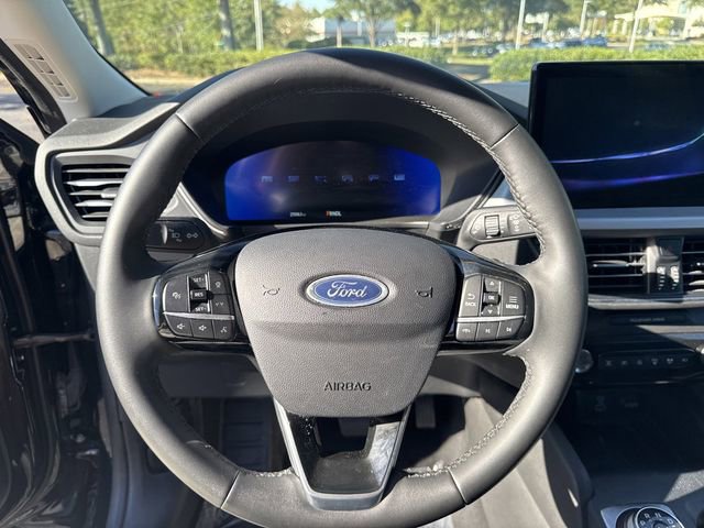 Used 2023 Ford Escape Platinum image 20