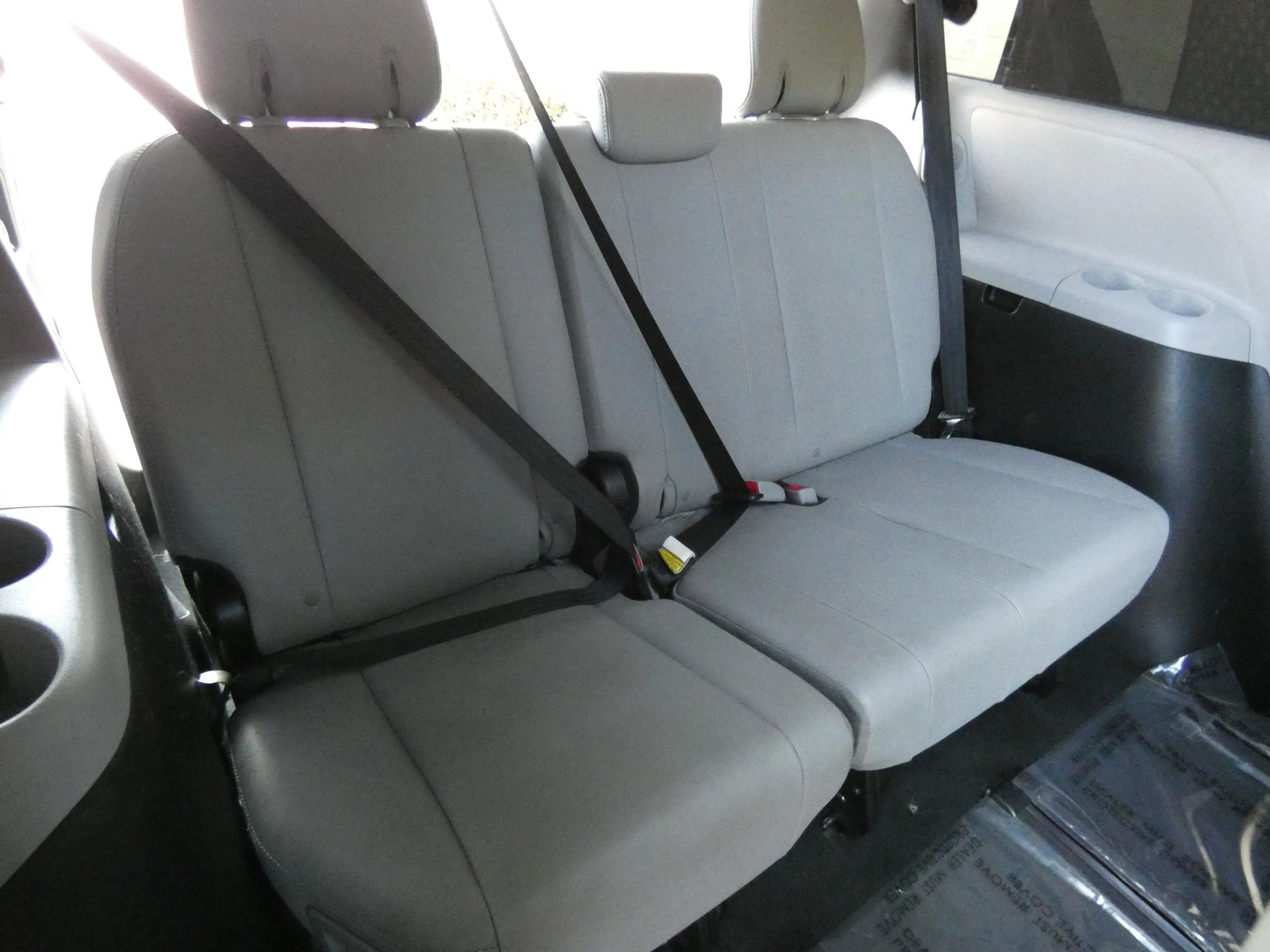 Used 2018 Toyota Sienna Limited image 38