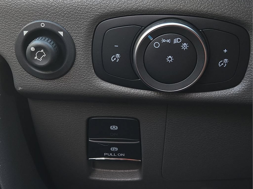 New 2025 Ford Transit 250 Low Roof RWD image 17