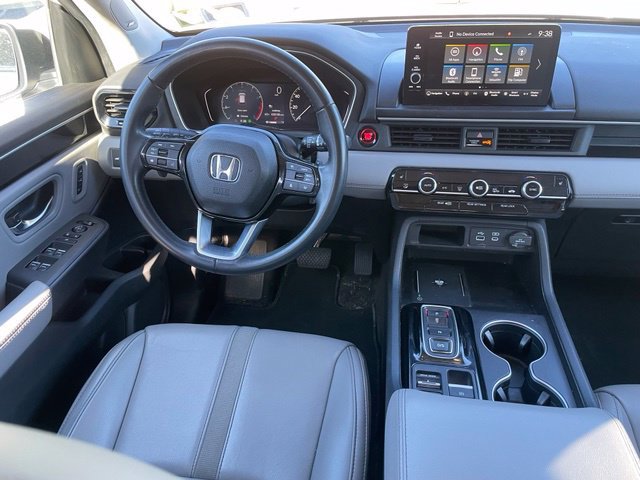 Used 2024 Honda Pilot Touring image 10