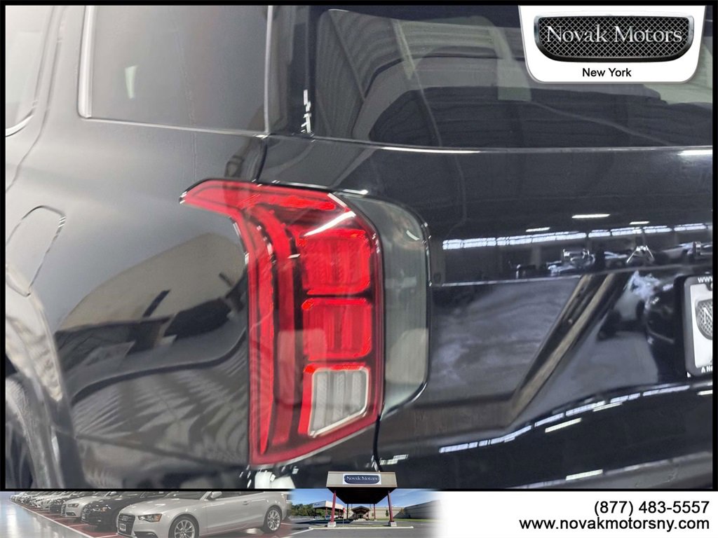 Used 2024 Hyundai Palisade Calligraphy image 10