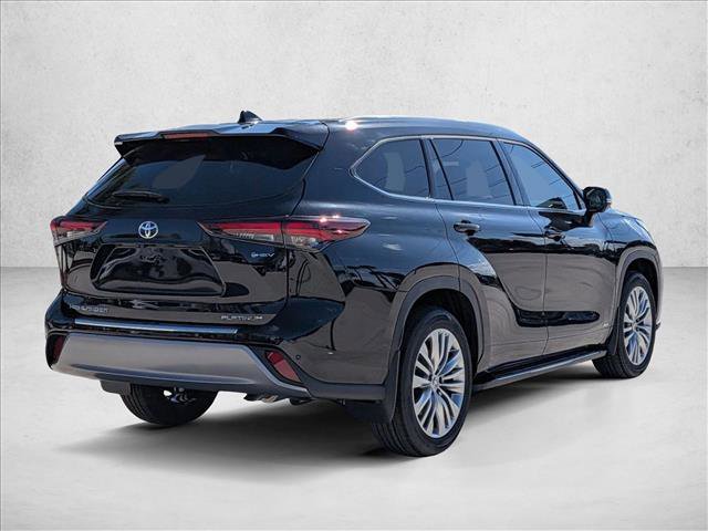 New 2026 Toyota Highlander Platinum AWD/4WD image 2