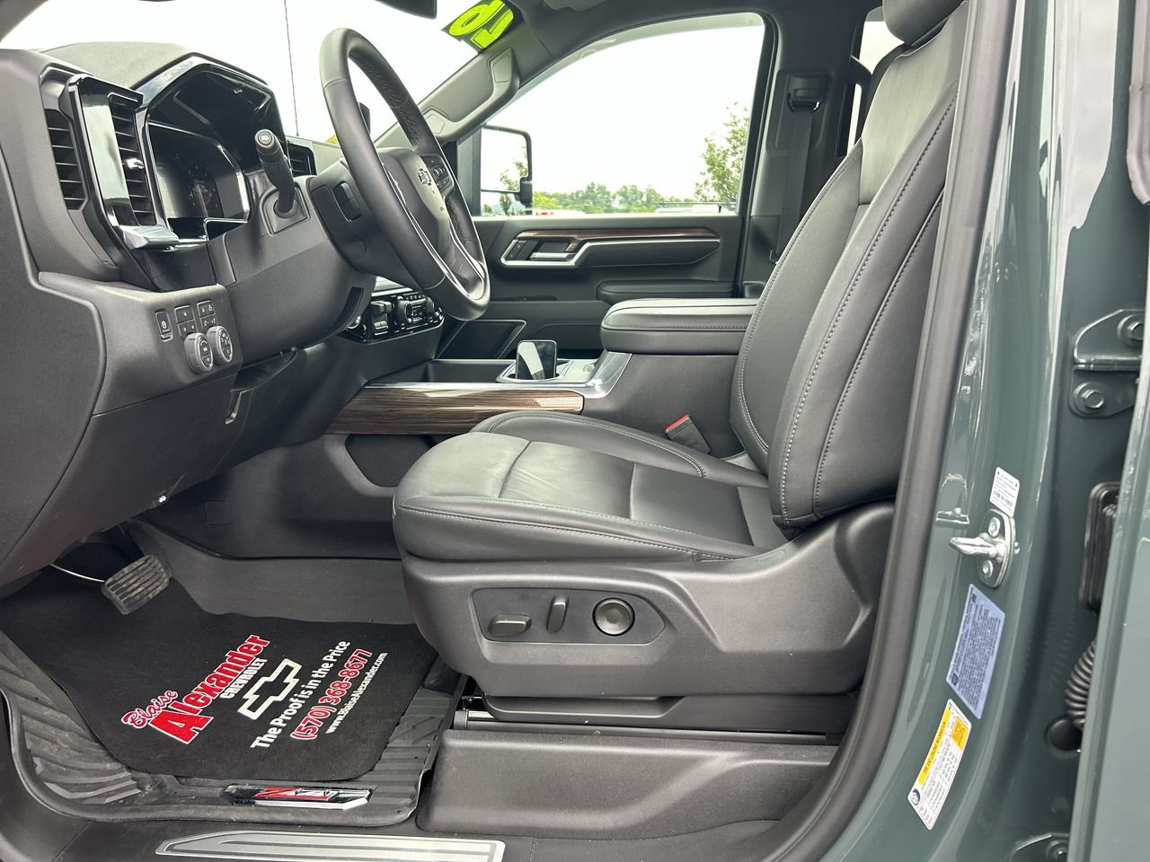 Used 2026 Chevrolet Silverado 2500 LT w/ Trail Boss Package AWD/4WD image 27