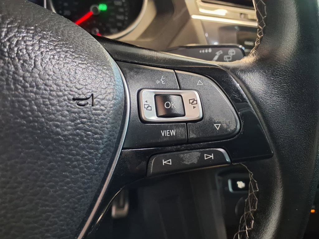 Used 2021 Volkswagen Tiguan SE R-Line image 27