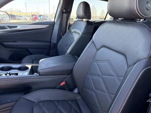 Certified 2025 Volkswagen Atlas Cross Sport SE image 13