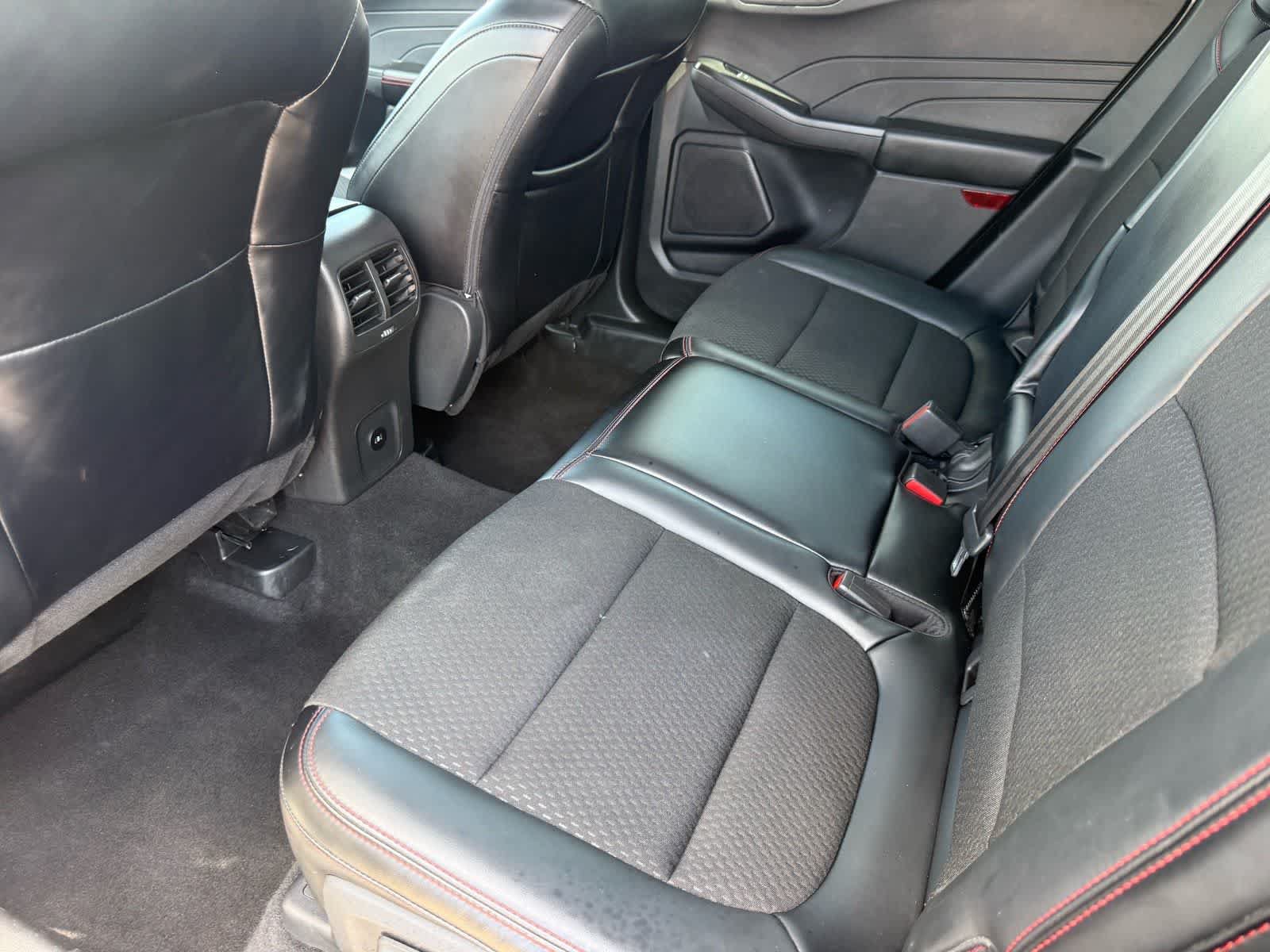 Used 2025 Ford Escape ST-Line Select AWD/4WD image 25
