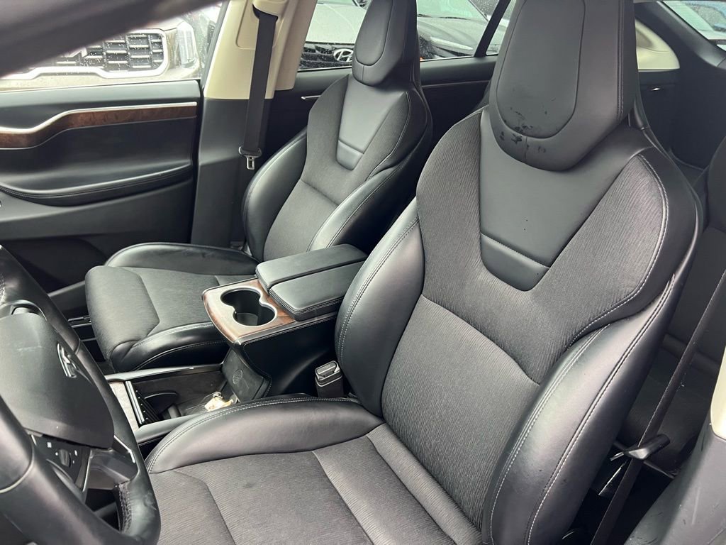 Used 2016 Tesla Model X 90D AWD/4WD image 16