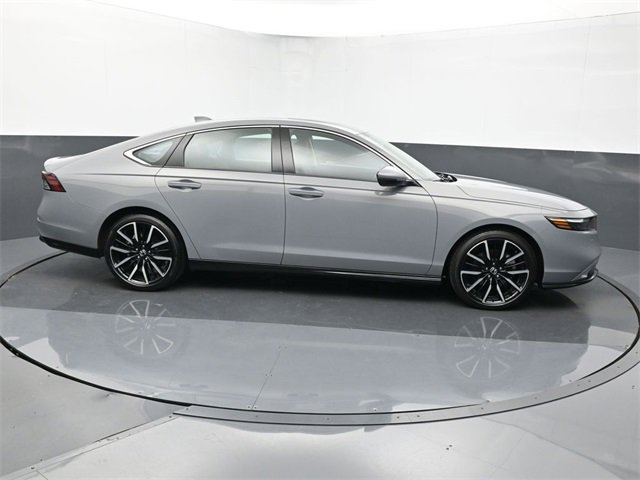 Used 2024 Honda Accord Touring image 6