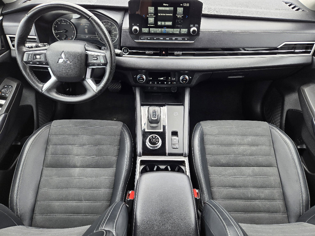 Used 2024 Mitsubishi Outlander SE image 5