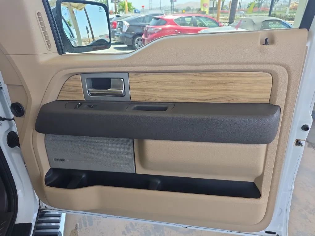 Used 2011 Ford F150 Lariat w/ Lariat Chrome Pkg RWD image 12