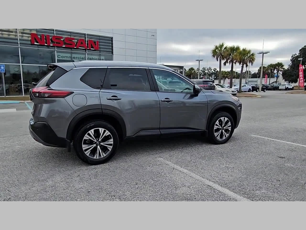 Used 2023 Nissan Rogue SV w/ SV Premium B Package image 35